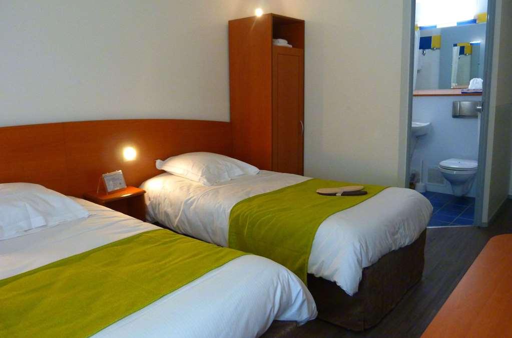 Le Roxane Hotel Saint-Laurent-des-Vignes Стая снимка