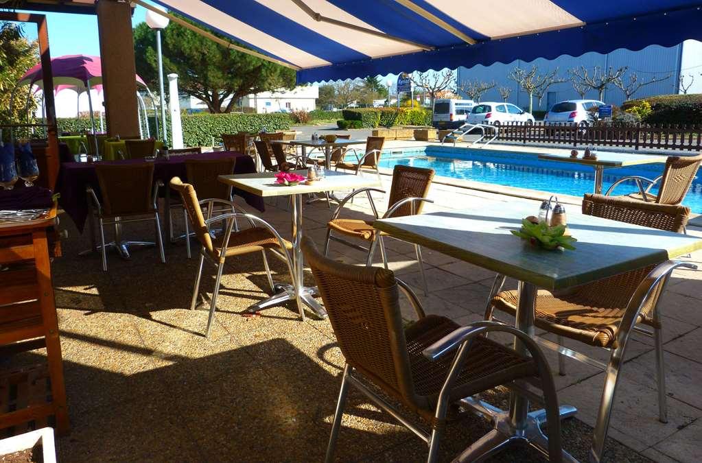 Le Roxane Hotel Saint-Laurent-des-Vignes Екстериор снимка