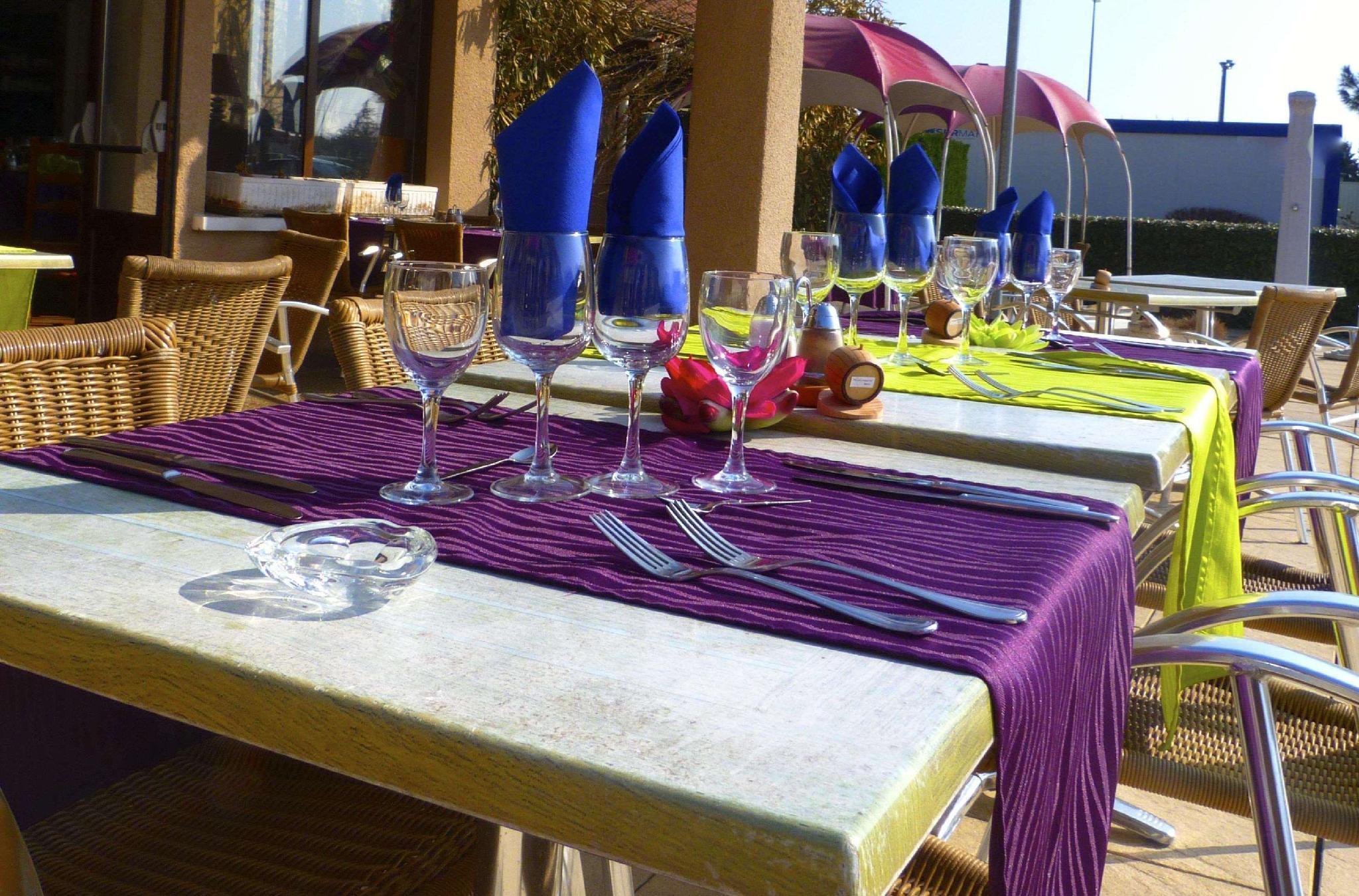 Le Roxane Hotel Saint-Laurent-des-Vignes Екстериор снимка