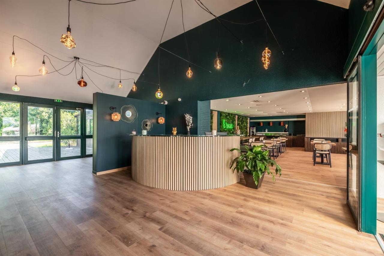 Le Roxane Hotel Saint-Laurent-des-Vignes Екстериор снимка