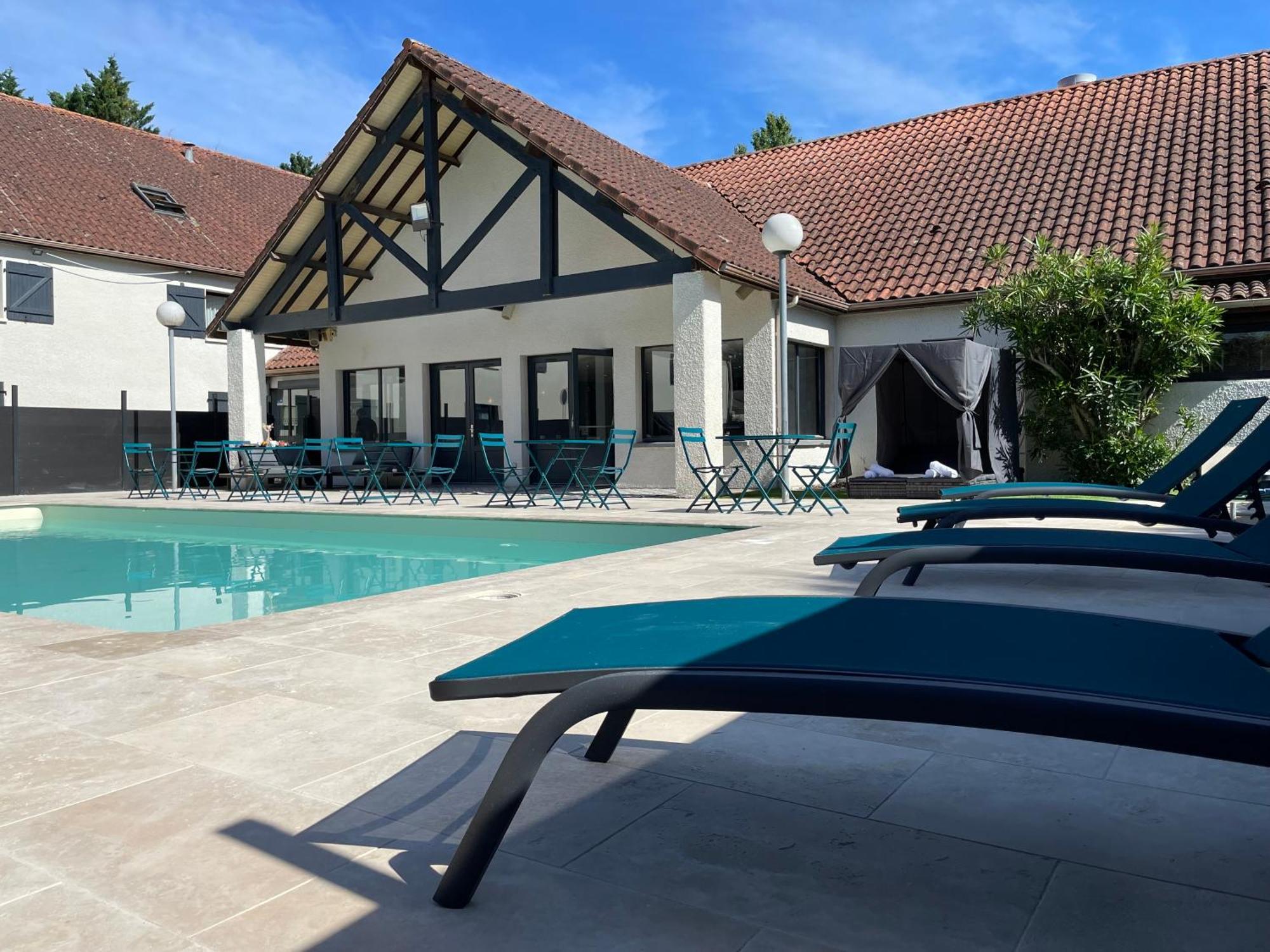 Le Roxane Hotel Saint-Laurent-des-Vignes Екстериор снимка